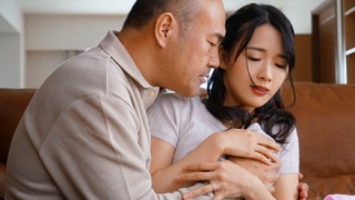 Chồng yếu sinh lý con dâu tìm đến bố chồng nhờ giúp