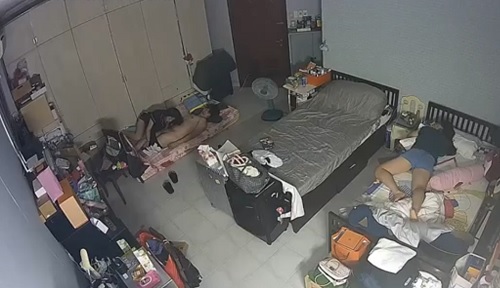 Bú cặc người yêu khi con bạn thân ngủ say