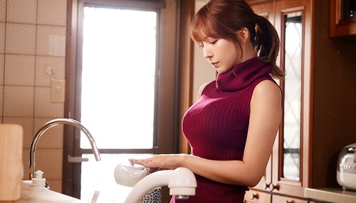 Vợ đồng nghiệp xinh đẹp dâm đãng thèm địt Yua Mikami